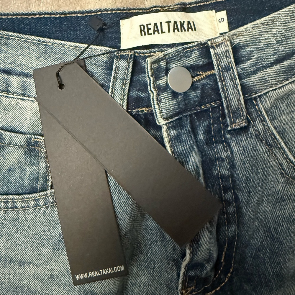NEW NWT REALTAKAI Classic Light Wash Wide-Leg Jeans – Relaxed Denim - Picture 3 of 4